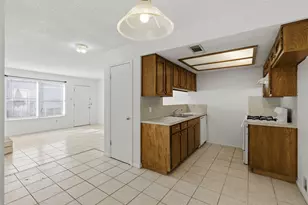 2711 Sunny Ln, Taylor, TX 76574 - Photo 5