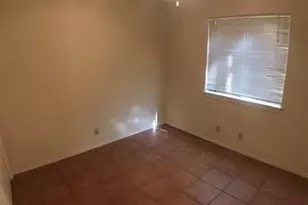 2610 Salado St, Austin, TX 78705 - Photo 7