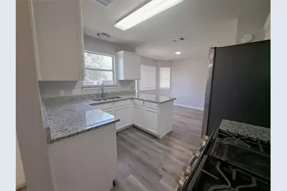 105 Twilight Way, Hutto, TX 78634 - Photo 5