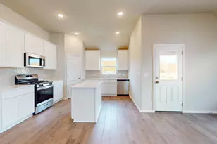 12216 Dillon Fls Dr, Austin, TX 78747 - Photo 9