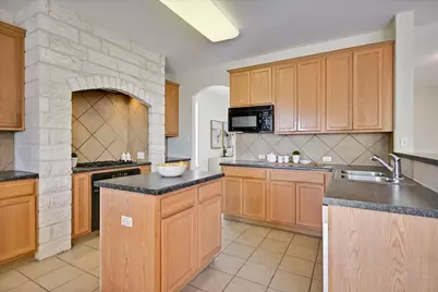 587 Shadow Creek Boulevard, Buda, TX 78610 - Photo 7