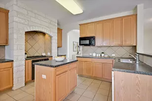 587 Shadow Creek Blvd, Buda, TX 78610 - Photo 7