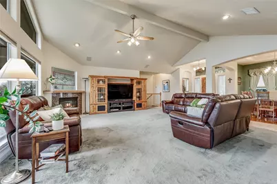 20711 Henry Avenue, Lago Vista, TX 78645 - Photo 9