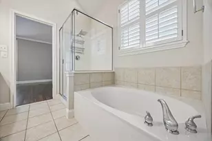 12825 Rush Creek Ln, Austin, TX 78732 - Photo 11