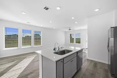 121 Hatari, Jarrell, TX 76537 - Photo 5