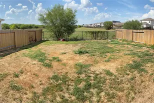 4126 Trail de Paris, New Braunfels, TX 78132 - Photo 13