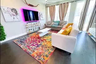 807 E 16th St, Austin, TX 78702 - Photo 7