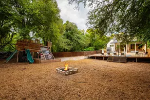 1214 Deloney St, Austin, TX 78721 - Photo 31