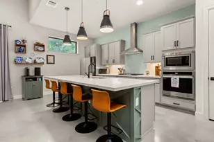 1214 Deloney St, Austin, TX 78721 - Photo 9
