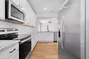 9317 Gladsome Path, Manor, TX 78653 - Photo 5