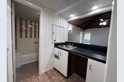 126 Conference Drive #212, Bastrop, TX 78602 - Photo 5