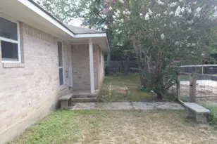 309 Ellis St, San Marcos, TX 78666 - Photo 5