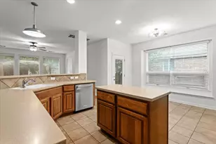 2304 Village View Loop, Pflugerville, TX 78660 - Photo 9