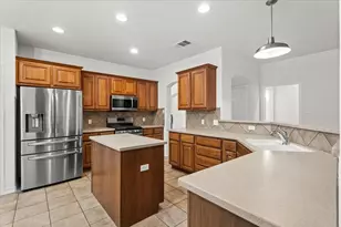 2304 Village View Loop, Pflugerville, TX 78660 - Photo 7