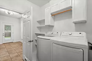 2304 Village View Loop, Pflugerville, TX 78660 - Photo 11