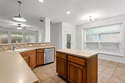 2304 Village View Loop, Pflugerville, TX 78660 - Photo 9