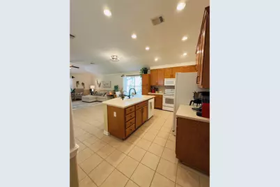 9300 Pioneer Forest Drive, Austin, TX 78744 - Photo 5