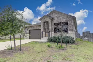 300 Bear Oak St, Hutto, TX 78634 - Photo 3