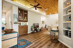 8200 Neely Dr, Austin, TX 78759 - Photo 15