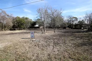 1104 Wichita St, Lockhart, TX 78644 - Photo 1