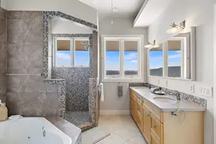 14020 Lakeview Dr, Austin, TX 78732 - Photo 19