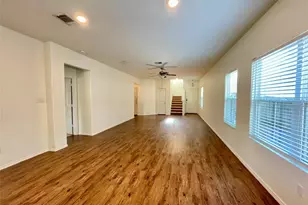 112 Wind Flower Ln, Liberty Hill, TX 78642 - Photo 5