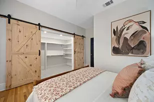 807 W 30th St, Austin, TX 78705 - Photo 25