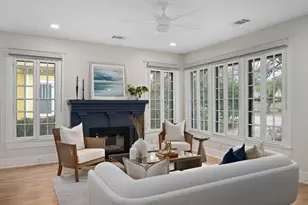 807 W 30th St, Austin, TX 78705 - Photo 11