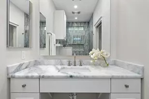 807 W 30th St, Austin, TX 78705 - Photo 29