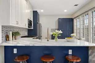 807 W 30th St, Austin, TX 78705 - Photo 13