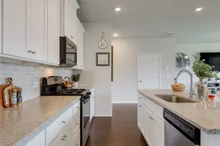 7404 Albany Dr, Austin, TX 78754 - Photo 15
