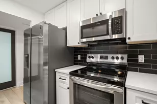 909 Reinli St, Austin, TX 78751 - Photo 3