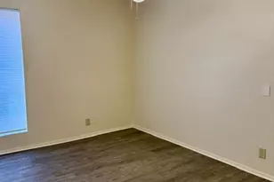 2807-D Parker Ln Ln, Austin, TX 78741 - Photo 5