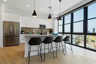 800 Embassy Dr, Austin, TX 78702 - Photo 3