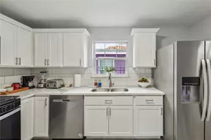 2105 E 17th St, Austin, TX 78702 - Photo 15