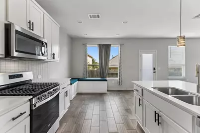 9421 Hunter Lane, Austin, TX 78748 - Photo 11