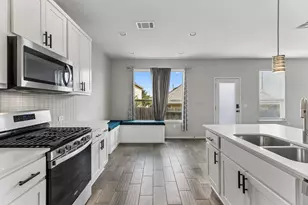 9421 Hunter Ln, Austin, TX 78748 - Photo 11