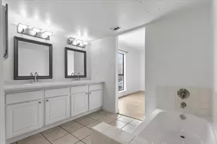 2018 W Rundberg Ln, Austin, TX 78758 - Photo 23