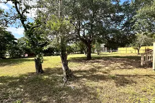 1501 Earle St, San Marcos, TX 78666 - Photo 3