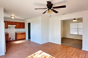 1501 Earle St, San Marcos, TX 78666 - Photo 7