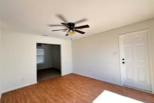 1501 Earle St, San Marcos, TX 78666 - Photo 17