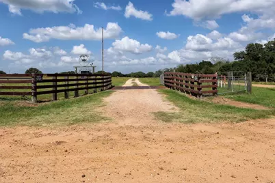 1276 County Road 216, Hallettsville, TX 77964 - Photo 21