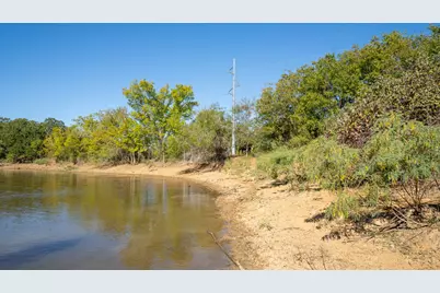 1558 Texas Street, Rockdale, TX 76567 - Photo 9