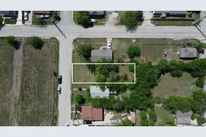 408 Symes Street, Taylor, TX 76574 - Photo 3