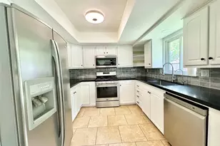 12503 Lamppost Ln, Austin, TX 78727 - Photo 13