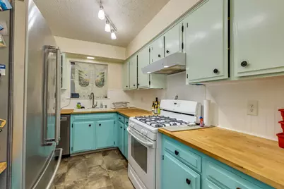 7707 Meadowview Lane, Austin, TX 78752 - Photo 17