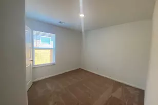 309 Riverdale Dr Dr, Jarrell, TX 76537 - Photo 9