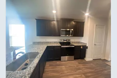 309 Riverdale Drive Drive, Jarrell, TX 76537 - Photo 11