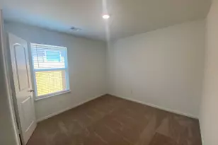 309 Riverdale Dr Dr, Jarrell, TX 76537 - Photo 5