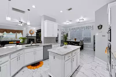 13013 Bloomfield Hills Lane, Austin, TX 78732 - Photo 9